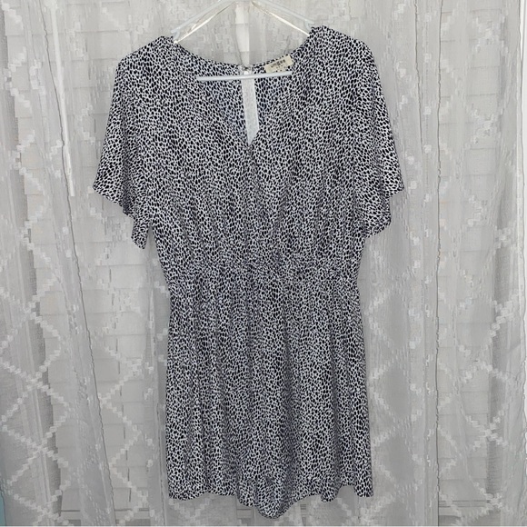 UMGEE Black and White Spotted Romper - Picture 4 of 7